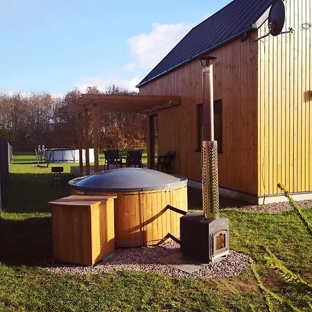 Casa de Férias Sielanka Z Jacuzzi Szkotowo