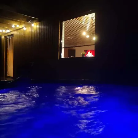 Casa de Férias Sielanka Z Jacuzzi Szkotowo